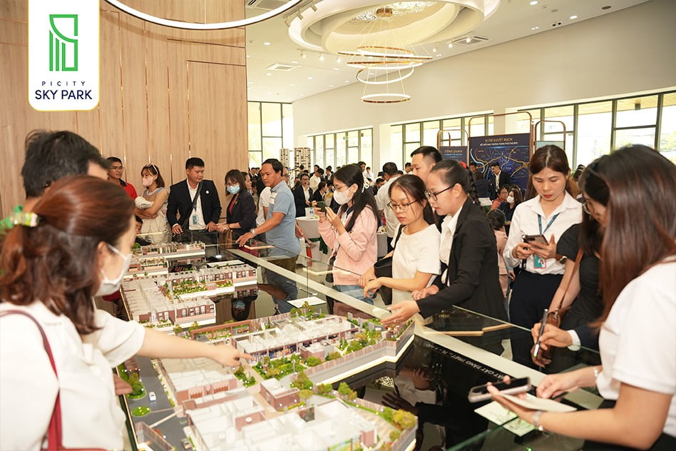 Khách hàng tham gia sự kiện Cà phê Sáng cùng Picity ngày 03.03.2024 (8) Khách hàng tham gia sự kiện Cà phê Sáng cùng Picity ngày 03.03.2024 (8)